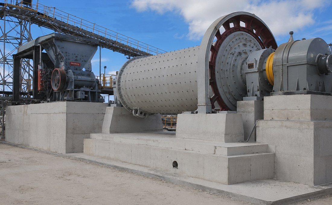 Crusher and ball mill mounted on concrete foundations for epoxy grouting applications